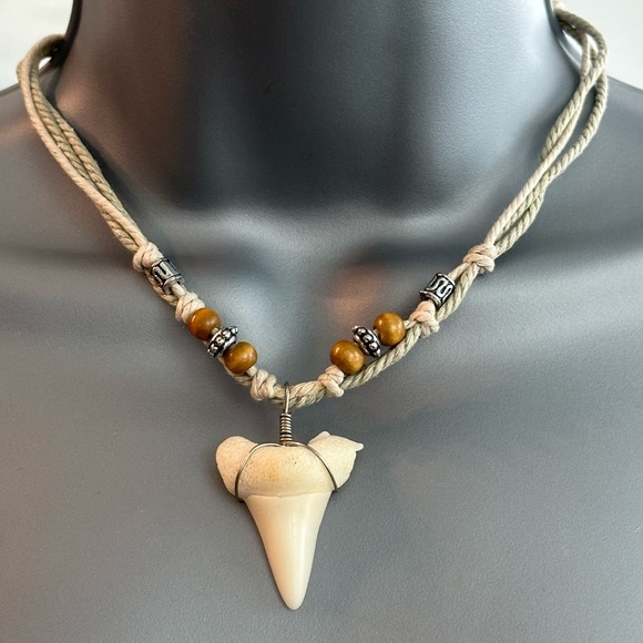 Jewelry - Shark tooth choker necklace